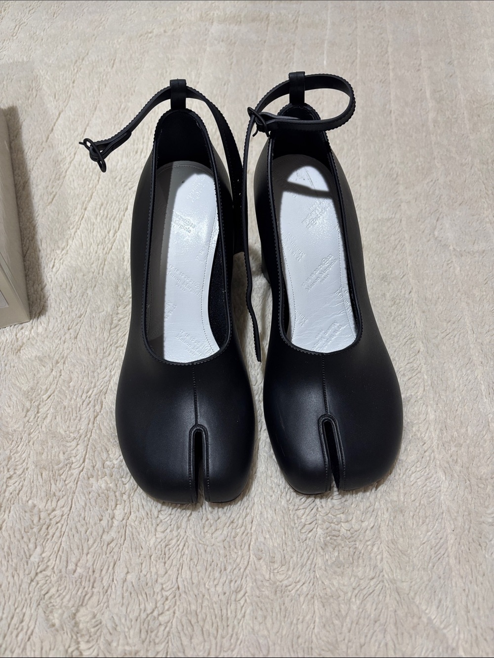 Maison Margiela Paris Tabi Pumps